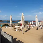 Home2book Bright Pool View El Mocan