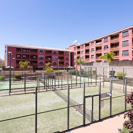 Home2book Bright Pool View El Mocan