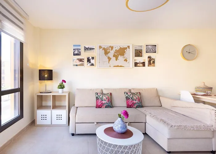 דירה Home2book Bright Pool View El Mocan