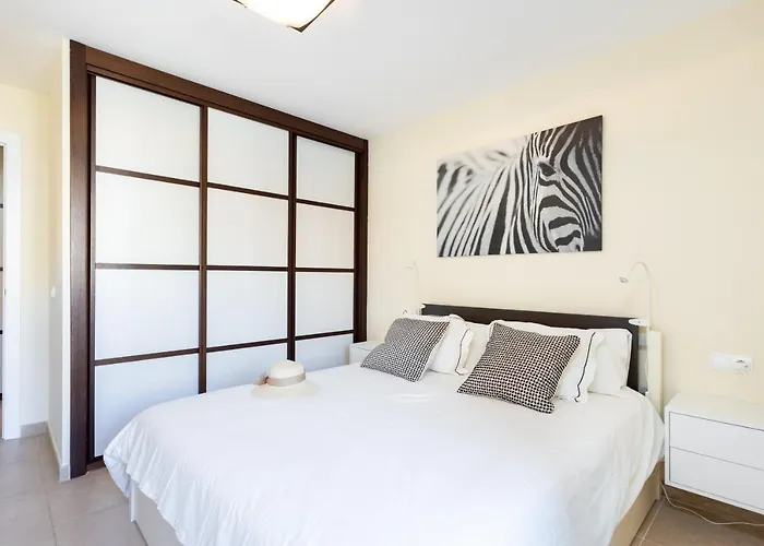 Home2book Bright Pool View El Mocan פאלם-מאר